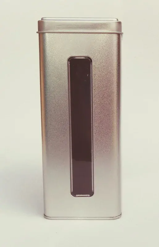 Dóza Diore s průhledem