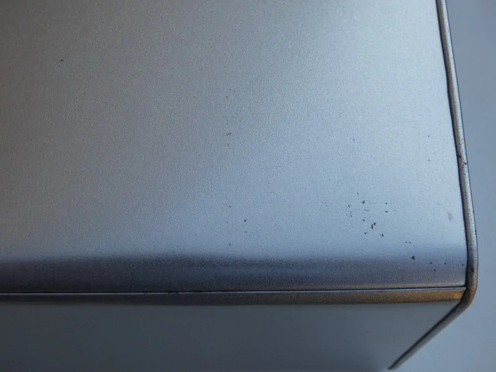 Plechová dóza - angl. kokršpaněl červený - 2.jakost