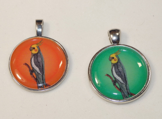 Korela - bižuterní přívěsek