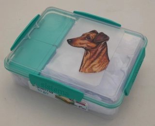 Svačinový box Sistema - německý pinč
